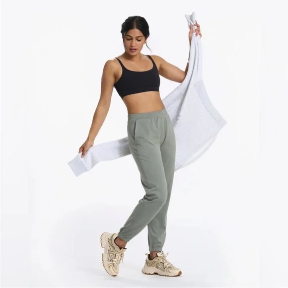 Vuori Boyfriend Jogger Laurel Heather
Size medium - Picture 5 of 8